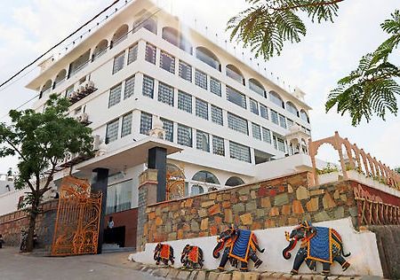 Mewargarh Udaipur By Red Lion S Hotel Zewnętrze zdjęcie