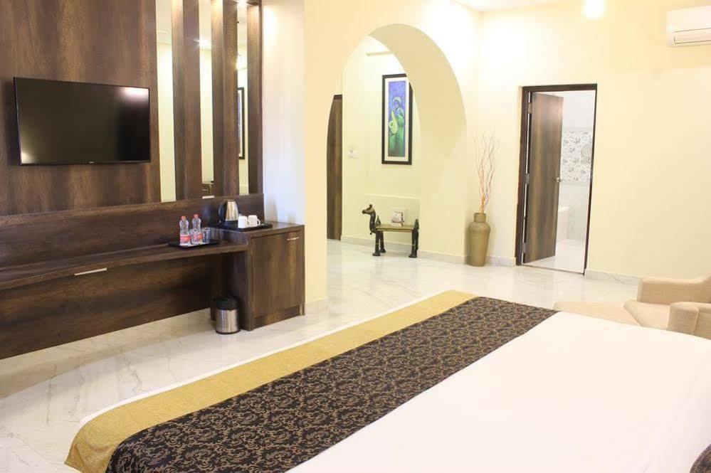 Mewargarh Udaipur By Red Lion S Hotel Zewnętrze zdjęcie